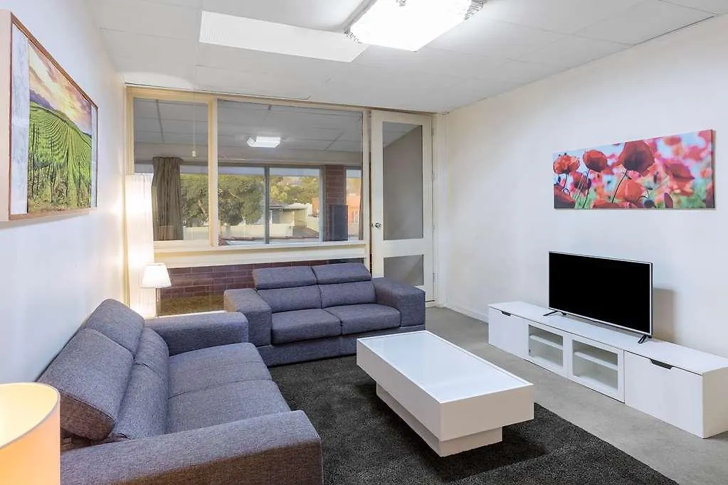 Adelaide Granada Motor Inn 3*,  Australia