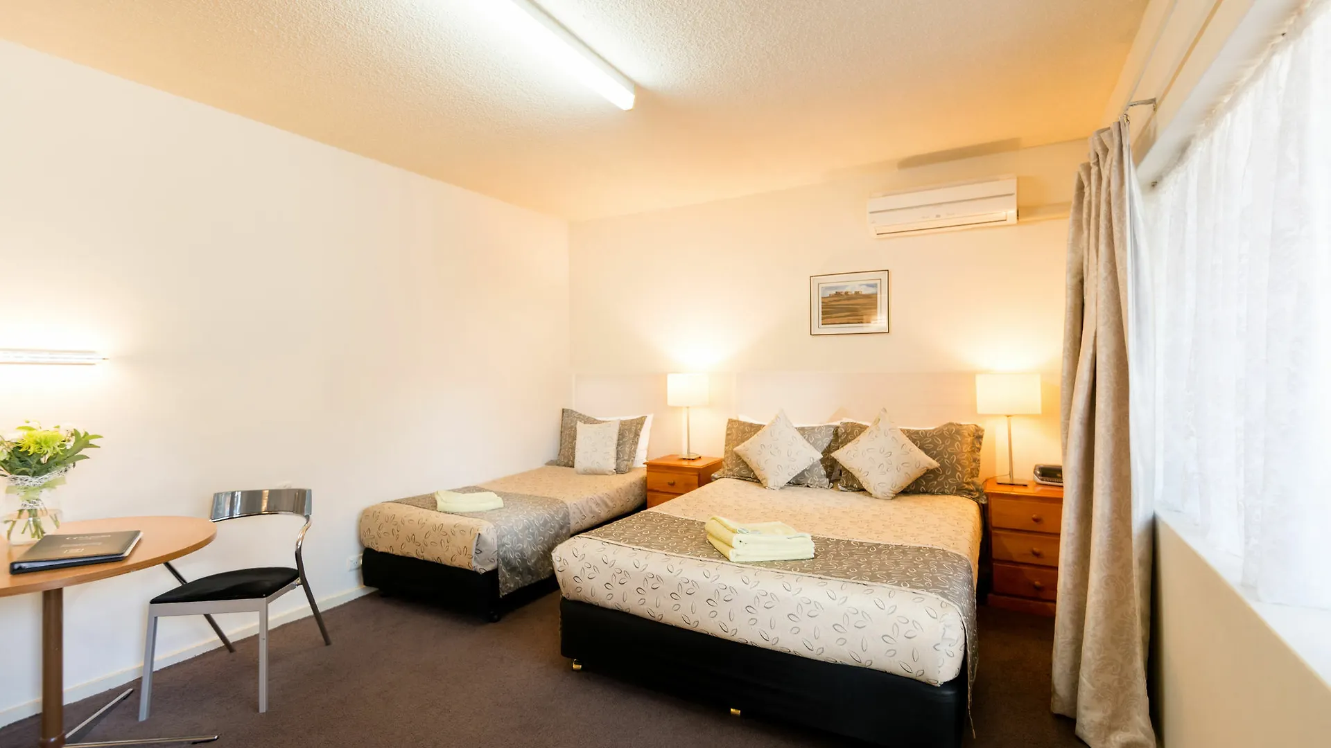 *** Motel Adelaide Granada Motor Inn Australia