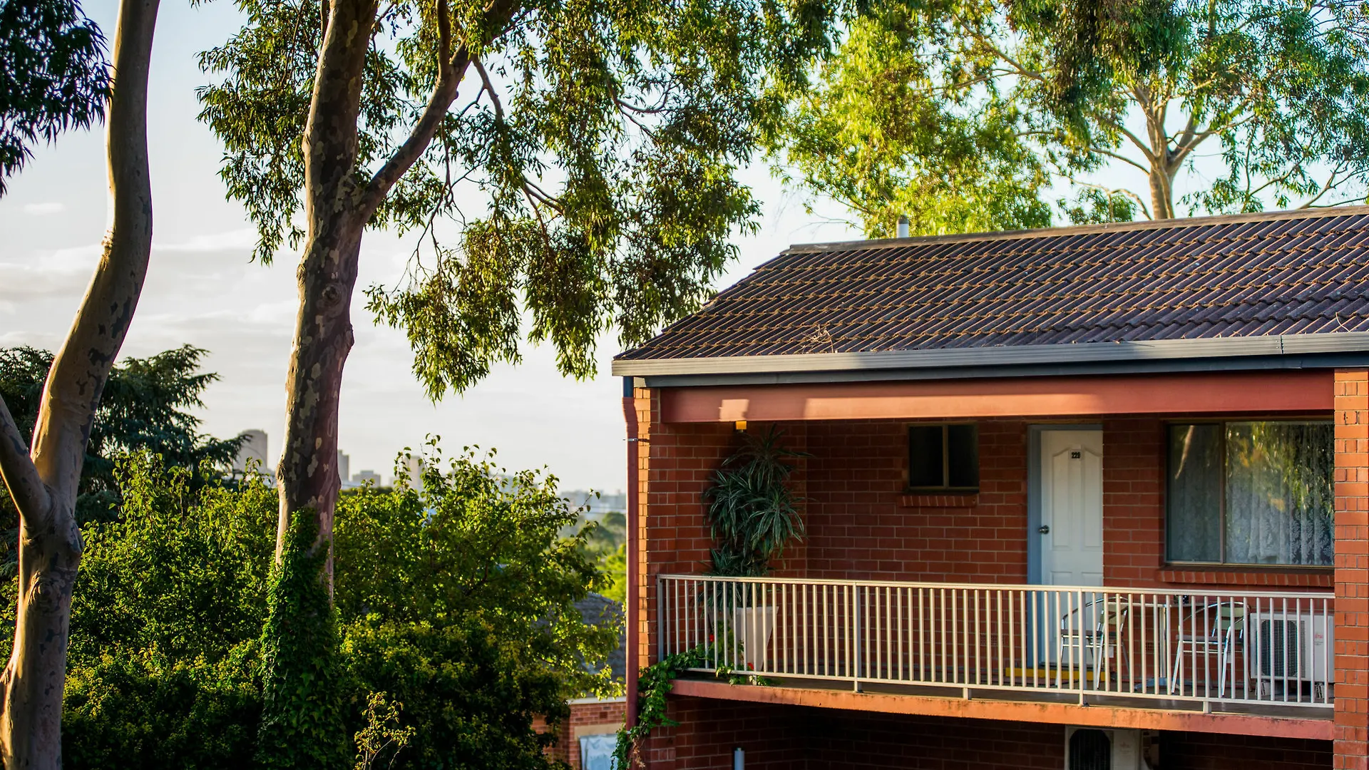 *** Motel Adelaide Granada Motor Inn Australia